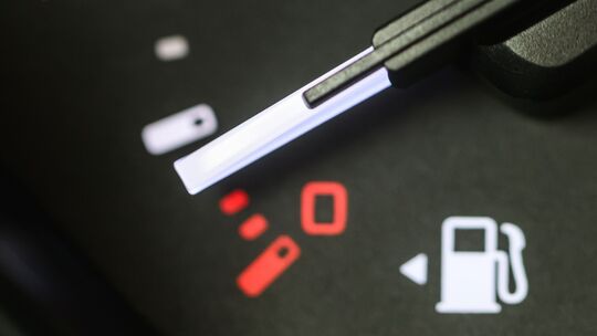 Tankanzeige im Auto