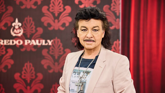 Die HSE-Zuschauerinnen und -Kundinnen kennen und schätzen Alfredo Pauly als kompetenten Experten für Mode, Interior und Schmuck.