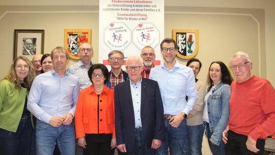 Auf dem Foto sind zu sehen (von links): Simone Mager (Schriftführerin), Rechnungsprüfer Helmut Hein, Isabell Müller (stellv. Sch