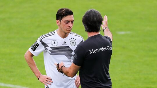 Joachim Löw und Mesut Özil Joachim Löw und Mesut Özil