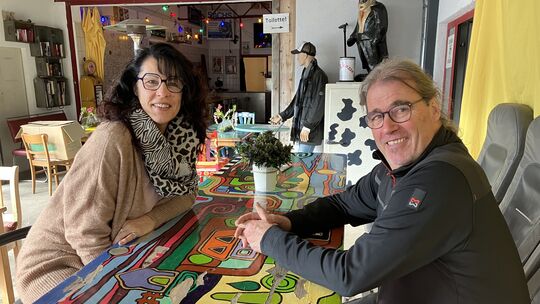 Jutta und Jürgen Berens haben in der ehemaligen Waschhalle einer Tankstelle eine Musiklocation eingerichtet. Die Saison startet