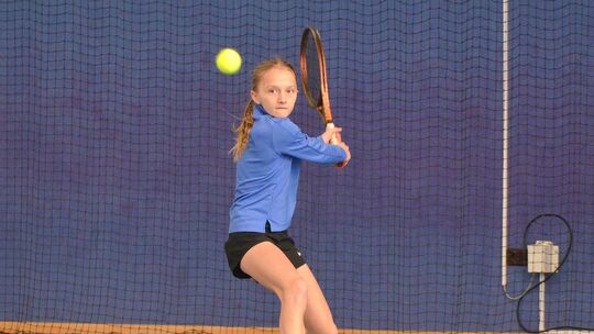 Marie Wagenleitner vom VfR Koblenz-Karthause überraschte in der Altersklasse U14 und wurde Hallen-Rheinlandmeisterin.