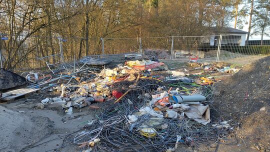 So sieht es laut Auskunft der VG-Verwaltung Nastättten auf einem Lagerplatz der insolventen Firma Phoenix Engineering aus.