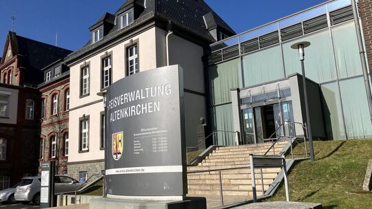 Das Kreisveterinäramt befindet sich am Verwaltungssitz an der Parkstraße in Altenkirchen.