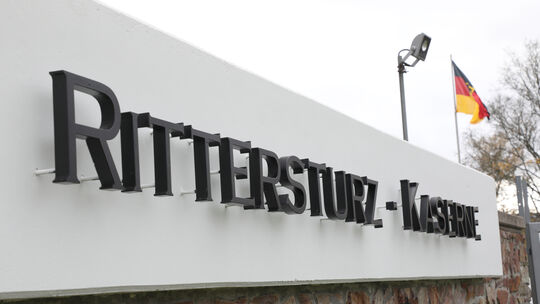 Seit ihrer Umbenennung im Jahr 2022 heißt die Kaserne in Lahnstein "Rittersturz-Kaserne".