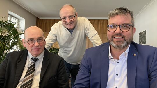 Bei ihnen laufen alle Wahlergebnisse des Landes zusammen (von links): Stephan Danzer, Jürgen Hammerl und Marco Ludwig.