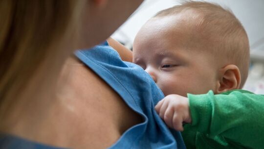 Stillen erfordert einen besonderen Schutz von Mutter und Kind. Stillen erfordert einen besonderen Schutz von Mutter und Kind.