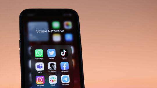Ob Facebook, Instagram oder TikTok - die sozialen Medien spielen heutzutage eine immer größere Rolle, auch bei der Verbreitung v