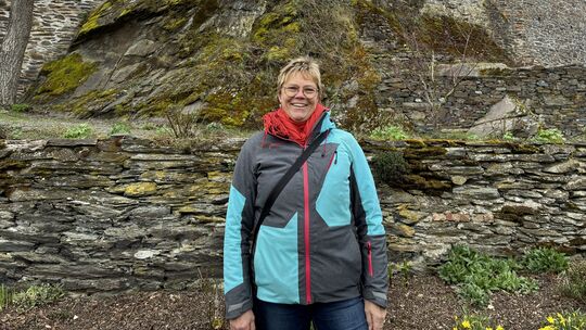 Die Gästeführerin Silvia Kunz-Wagner bringt Touristen nicht nur interessante Geschichten aus der Vergangenheit näher, sondern fü