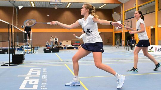 Zum Abschluss der erfolgreichen Saison freuen sich Antonia Remakulus (vorn) und der BC Remagen noch über einen Doppelspieltag in