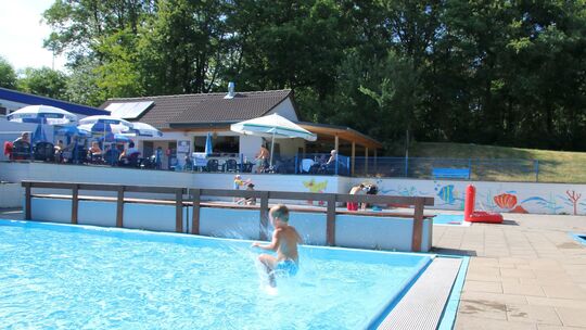 Das Winterbacher Freibad ist während der Sommermonate ein Magnet für Jung und Alt. Doch ob es auch 2026 öffnen kann, ist noch un