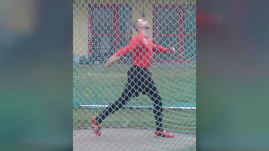 Mi 32,56 Metern sicherte sich Niklas Hahn vom TV Oberstein den Titel bei der Regionsmeisterschaft im Diskuswurf.