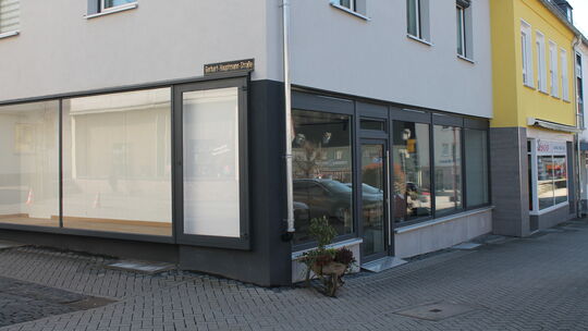 Dieser Leerstand am Amtsplatz in Nassau wird bald durch den Einzug der Tourist-Info belebt.