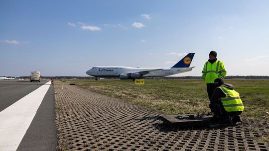 Sanierung der Center-Bahn am Frankfurter Flughafen