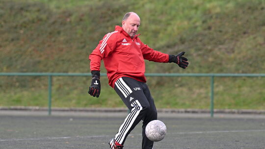 Ulrich „Uli“ Weidenbruch lebt seit 2000 für die SG Malberg, wurde nach seiner aktiven Zeit Torwarttrainer und dient mit seiner A
