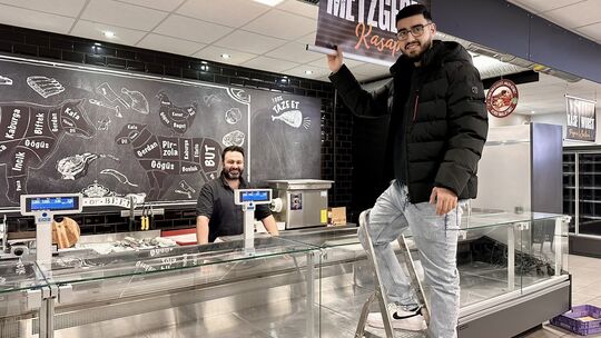 Süleyman Calisir und Muhammed Olhan stecken mitten in den Vorbereitungen: Anfang April wollen sie in Ransbach-Baumbach den Super