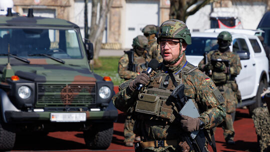 Polizeien aus verschiedenden Bundesländern und des Bundes trainieren mit der Bundeswehr das Zusammenwirken bei terroristischen B