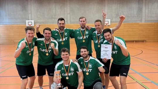 Starker Auftritt in Hanau: Die Routiniers der Westerwald Volleys sicherten sich die Ü35-Südwestmeisterschaften und treten im Mai