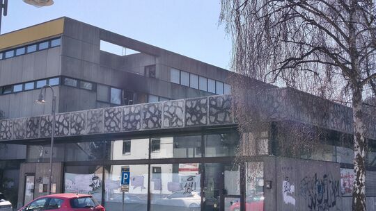 Aus noch ungeklärter Ursache brach in einem Büroraum des leer stehenden Gebäudekomples der ehemaligen Remagener Post ein Brand a