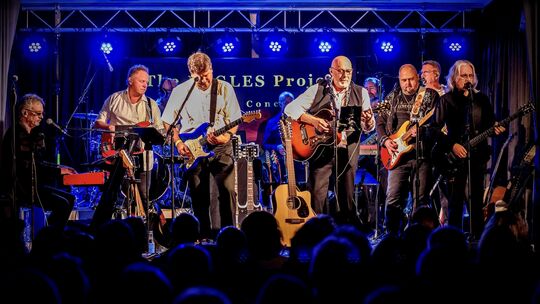 Die Musik der Eagles in Birkenfeld erleben - das geht mit der Tribute-Band The Eagles Project.