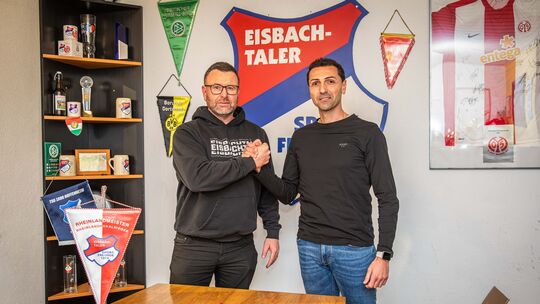 Freuen sich auf die gemeinsame Zusammenarbeit ab Sommer: Eisbachtals Sportlicher Leiter Patrick Reifenscheidt (links) und der zu