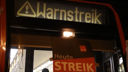 Warnstreik im Nahverkehr - Köln