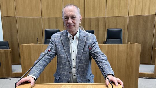 Zum letzten Mal trat Hans Jürgen Noss für seine Gäste aus dem Kreis Birkenfeld ans Rednerpult im Mainzer Landtag, wo er in 23 Ja