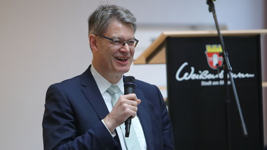 Bundesverkehrsminsiter Patrick Schnieder (CDU) war kürzlich zu Gast in der Stadt Weißenthurm. Jener Besuch drehte sich um die Ba