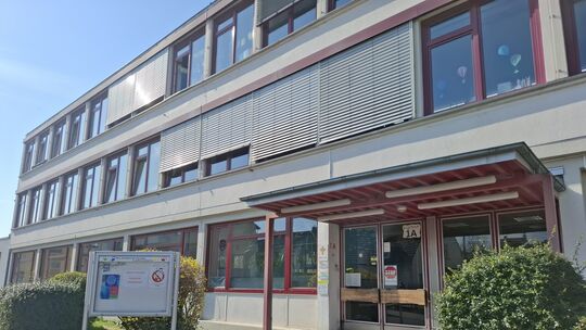 An der Schillerschule im Stadtteil Niederlahnstein werden rund 300 Grundschüler unterrichtet.