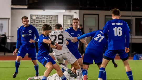 Auch wenn sich die blau gekleideten Wissener mit Maus und Mann den Linzern entgegegenstemmten am Mittwoch, hieß es am Ende 5:0 f