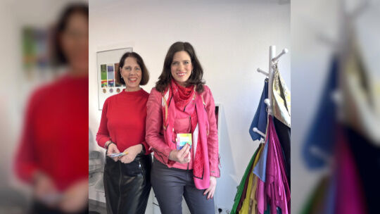 Birgit Röhrig (links) und Jasmin Link aus Stromberg sind zertifizierte Typberaterinnen.
