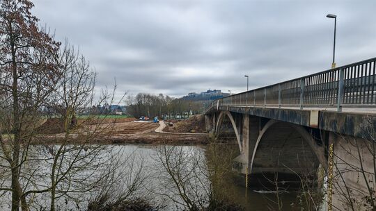 Die alte Lahnbrücke in Staffel muss neu gebaut werden.