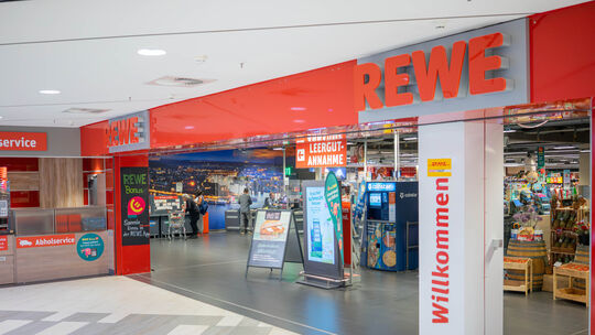 Der Rewe im Löhr-Center: Erneut verhandeln die Vertragspartner um die Zukunft des Supermarktes.