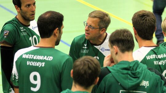 Auf Manuel Lohmann (Nummer 9), seinen verlängerten Arm auf dem Feld, muss Trainer Matthias Mollenhauer im Heimspiel der Westerwa