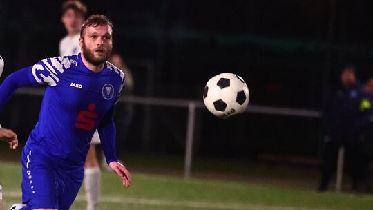 Jeremy Heyer vom FC Germania Metternich sucht zusammen mit seinem Team die Konstanz.