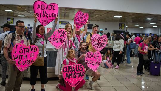 Aktivisten bringen Tonnen Hilfsgüter nach Kuba
