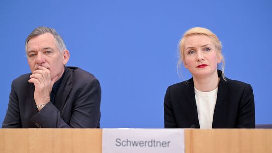 Jan van Aken und Ines Schwerdtner Jan van Aken und Ines Schwerdtner