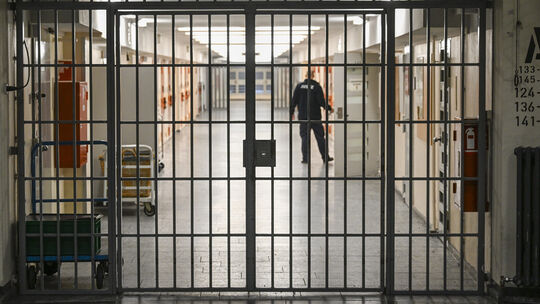 Ein 66-Jähriger aus Betzdorf muss wegen zweifach versuchten Mordes für elf Jahre hinter Gitter.