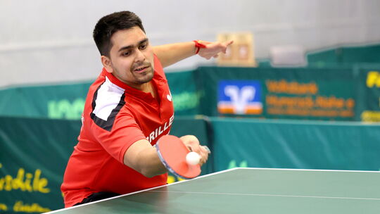 Mandar Hardikar ist der beste Spieler in der Oberliga, er hat alle seine 14 Einzel in dieser Saison gewonnen. Auch gegen den neu