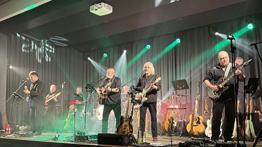 Das Eagles Project war zu Gast in Birkenfeld und bekam beim fast dreistündigen Konzert viel Applaus.