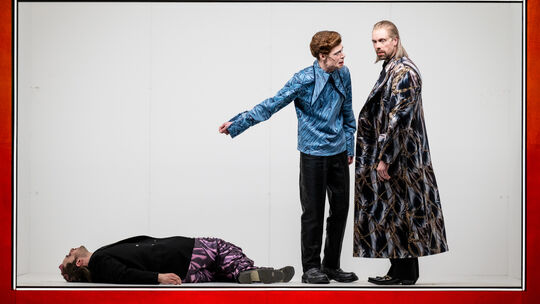 Im Schauspielhaus Bad Godesberg fand am 20. März die Uraufführung der Neuinszenierung von Don Karlos statt.