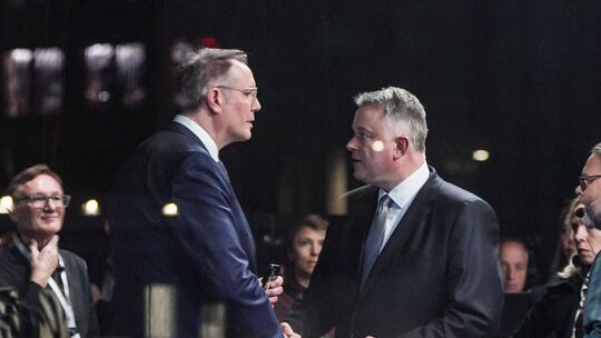 Sieger und Besiegter: Im ARD-Fernsehstudio trafen Alexander Schweitzer (links) und Gordon Schnieder schließlich aufeinander.