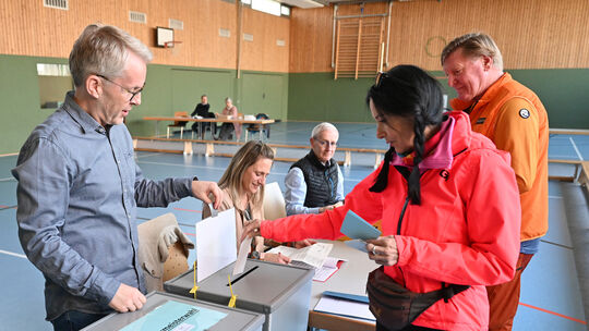 Auch im Wahllokal in der Sporthalle der Grundschule Ahrweiler konnten Berechtigte ihre Stimme zur Landtagswahl 2026 abgeben.