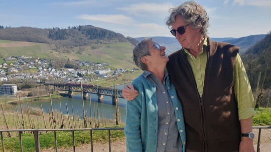 Ruth Schiffer, die auch bei der Kölner Stunksitzung immer mit von der Partie ist, und ihr Mann Ulli Stein freuen sich auf die ne Ruth Schiffer, die auch bei der Kölner Stunksitzung immer mit von der Partie ist, und ihr Mann Ulli Stein freuen sich auf die ne