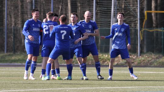 Kein Gegentreffer und optimale neun Punkte: Nach der Winterpause ist die SG Nauort/Ransbach um ihren Oberliga-erfahrenen Spieler
