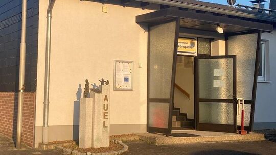 97 der 140 Wahlberechtigten der kleinen Loreleygemeinde Auel gingen am Sonntag zur Wahl. Knapper konnte das Rennen der Spitzenk