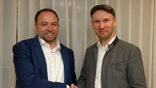 Christdemokrat Oliver Wernersbach (links) ist neuer Bürgermeister der VG Sprendlingen-Gensingen. Sein Mitbewerber Christian A. L