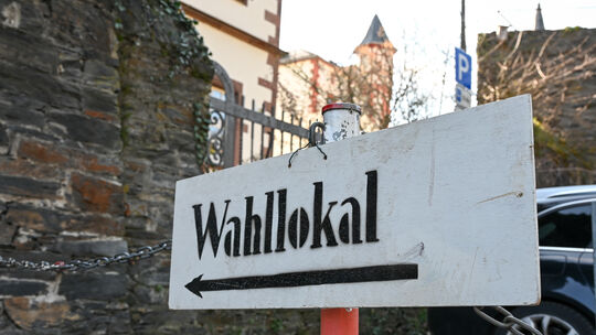 Symbolbild: In 51 Wahlbezirken konnten die Menschen aus der VG Simmern-Rheinböllen ihre Kreuze für die Landtagswahl 2026 setzen.