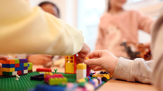 Die ersten Grundschüler haben ab Sommer einen Rechtsanspruch auf zehn Wochen Betreuung in den Ferien. Das stellt für die Kommune