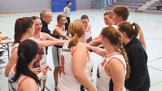 Zu einem guten Ende brachten die Lady-Luchse die Landesligasaison. Das entscheidende Spiel in Oppenheim gewannen sie mit 56:51.
